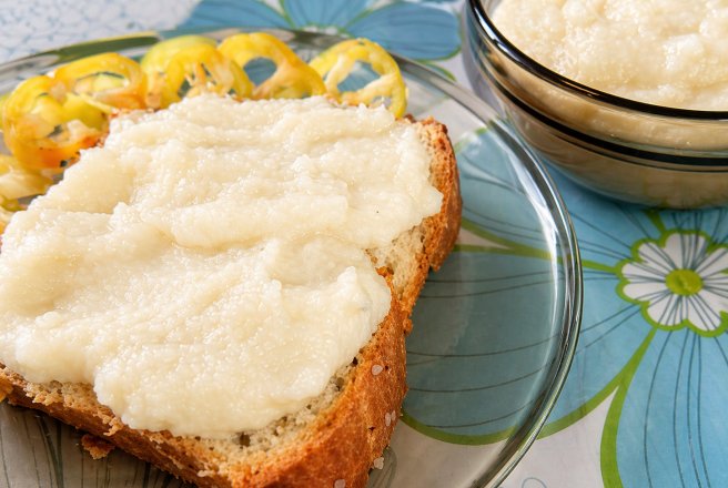 Pasta de conopida cu usturoi