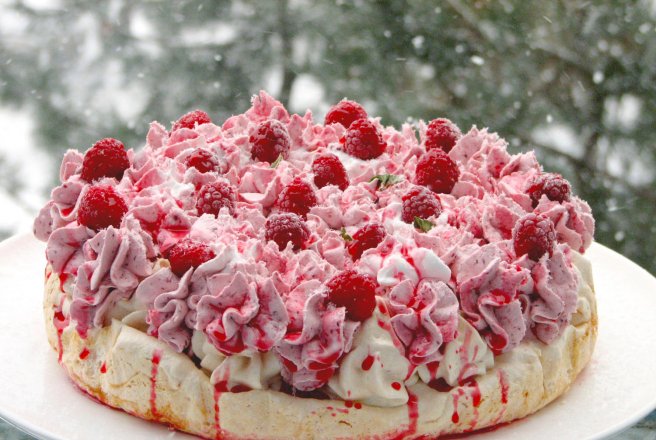 Pavlova cu zmeura