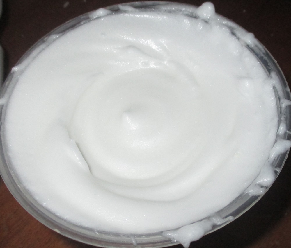 Briose cu mousse de mascarpone si ciocolata alba