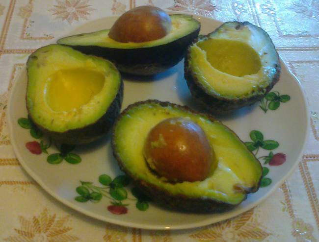 Salata cu avocado