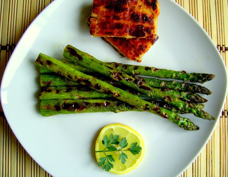 Grilled asparagus - Sparanghel la grill