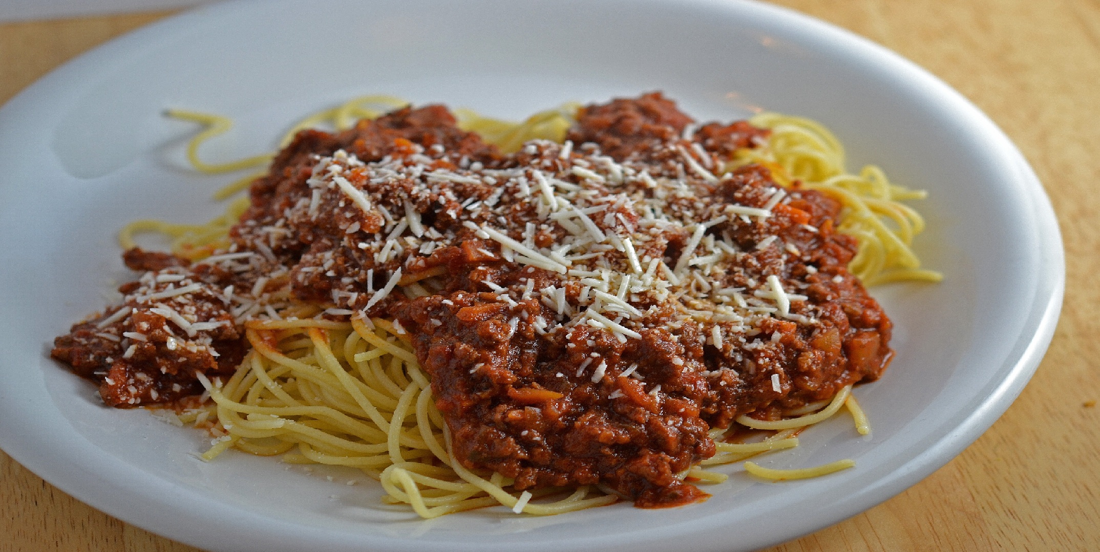 Spaghete cu sos Bolognese