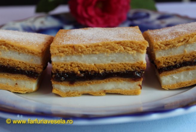 Prajitura cu foi cu bulion