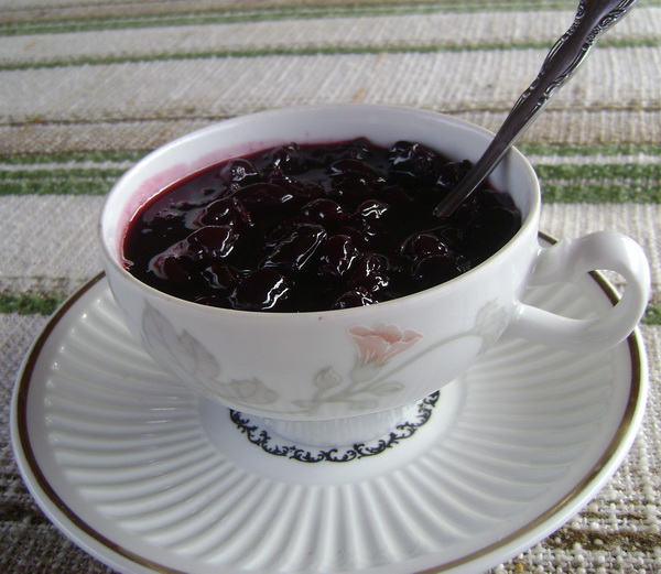 Dulceaţă de cireşe negre