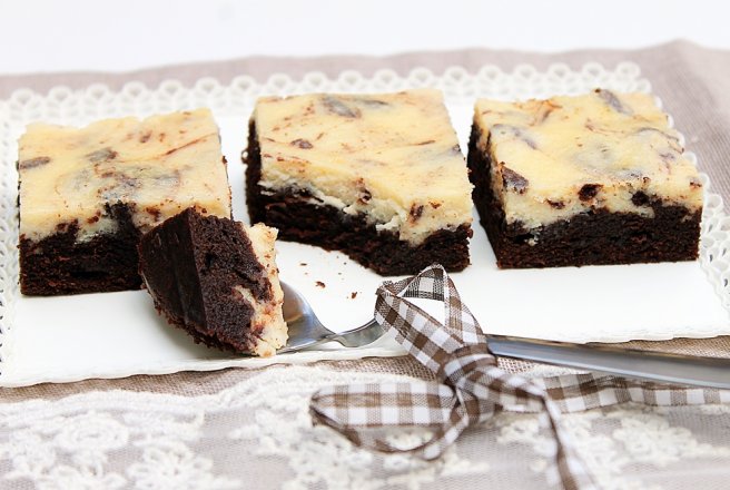 Cheesecake Brownies