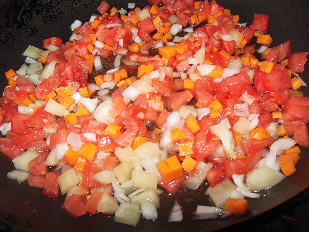 Tarta cu carne tocata, ciuperci si cascaval