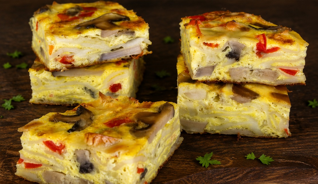 Aperitiv frittata cu paste si legume