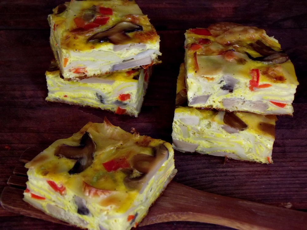 Aperitiv frittata cu paste si legume