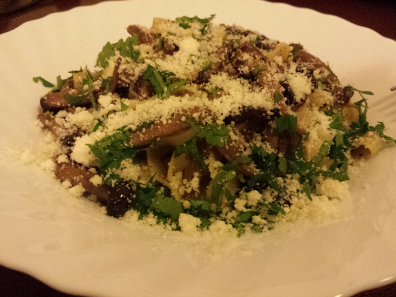 Tagliatelle con funghi pioppini