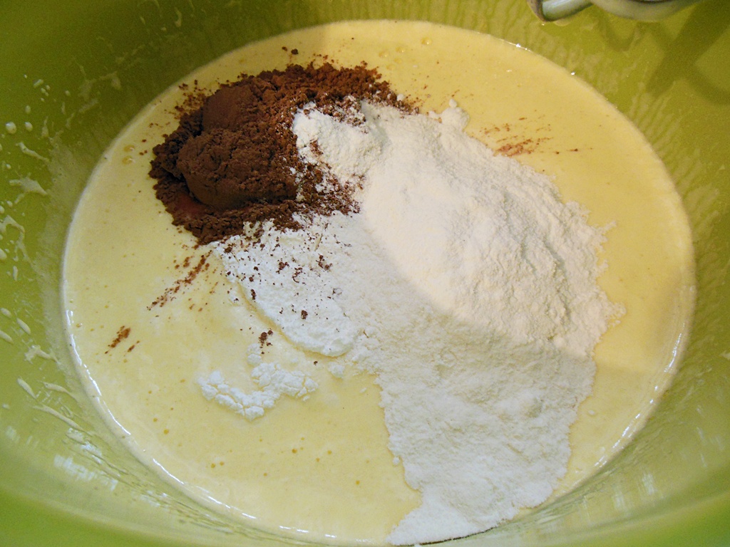 Briose cu ciocolata si crema mascarpone