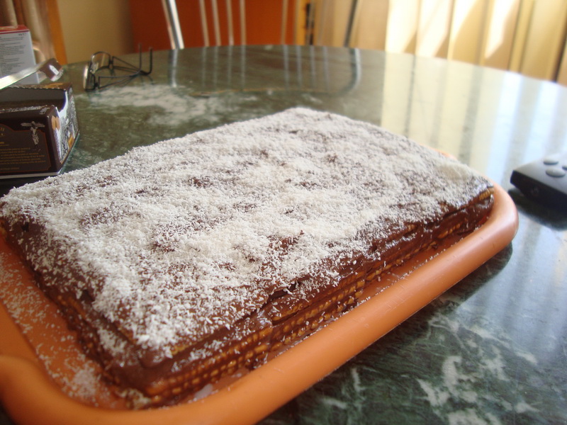 Desert tort de biscuiti cu crema de cacao