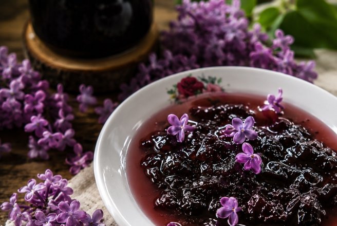 Dulceata din flori de liliac