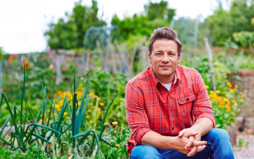 La Tv Paprika, tradiţii, bucate preferate şi voie bună cu Jamie Oliver
