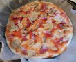 Pizza cu ciuperci, bacon si branzeturi-2