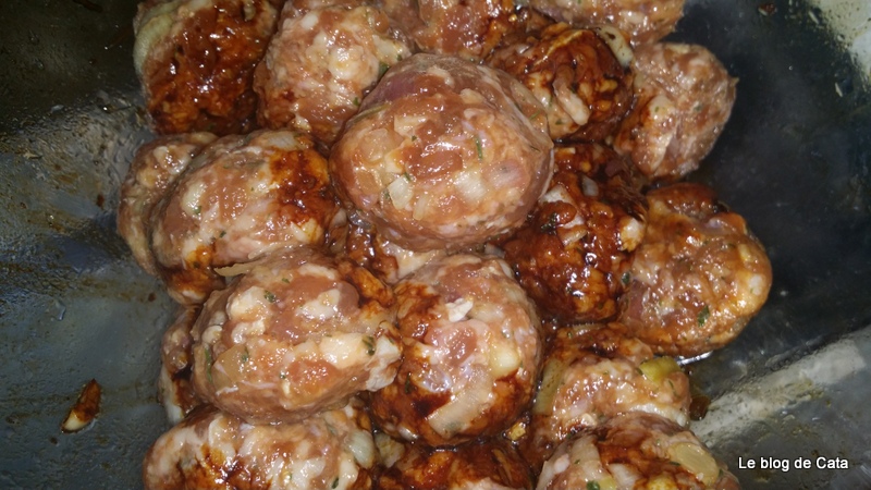 Frigarui japoneze Tsukune teriyaki