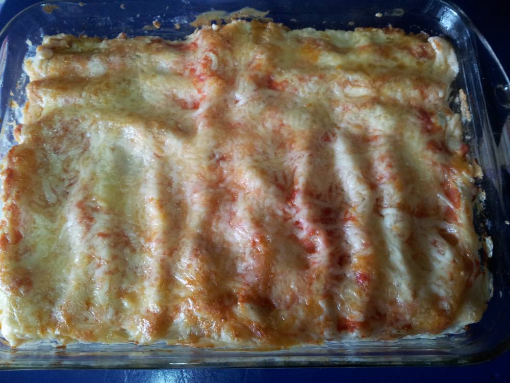 Cannelloni alla Bolognese cu sos Bechamel