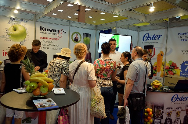 Expoziţia Raw Generation a avut un invitat special - Kuvings, ultima inovaţie în materie de storcătoare prin presare la rece