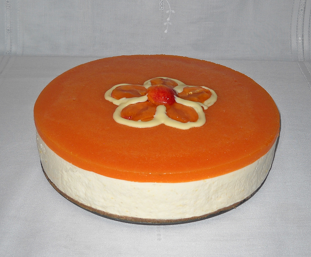 Cheesecake cu jeleu de caise