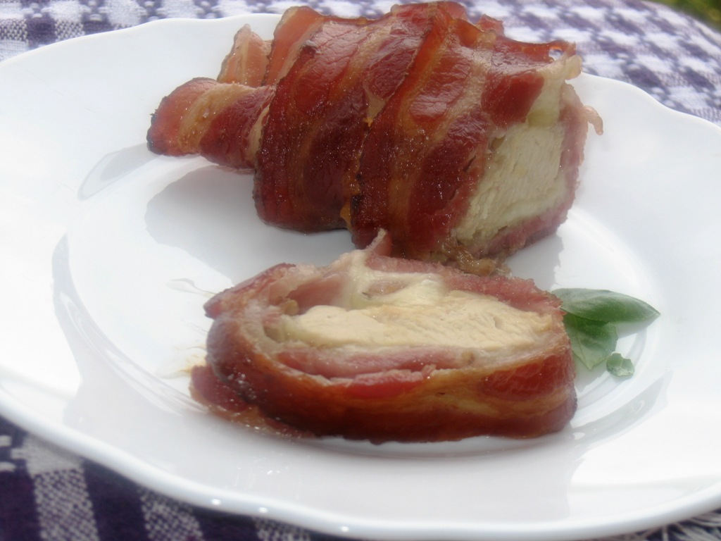 Piept de pui imbracat in bacon