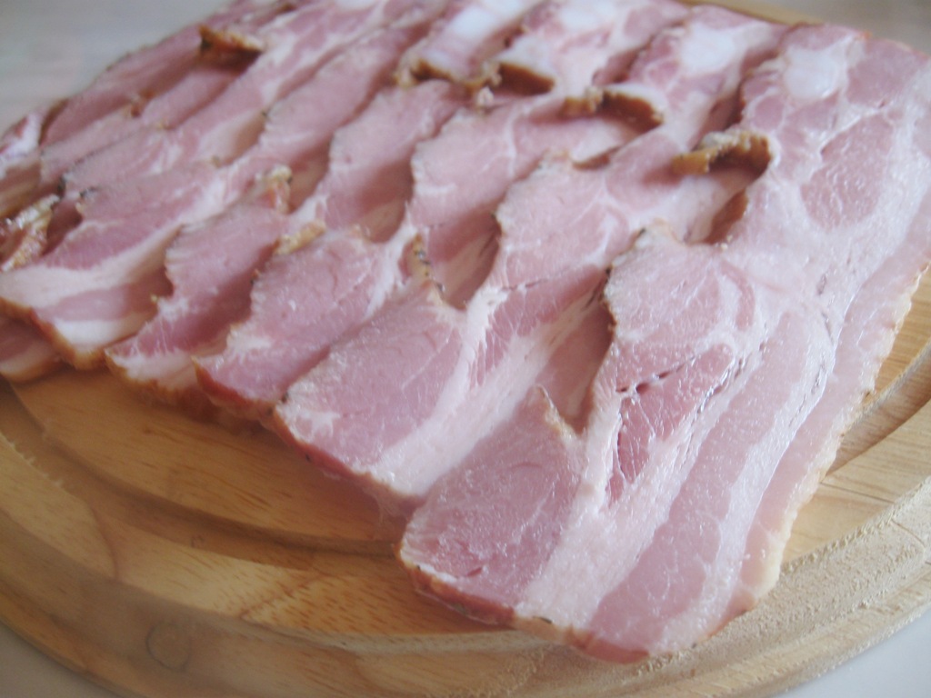 Piept de pui imbracat in bacon