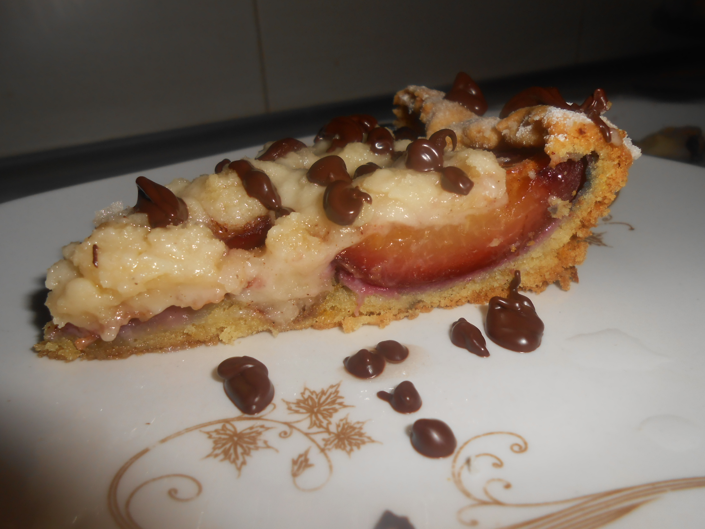 Tarta cu prune si crumble