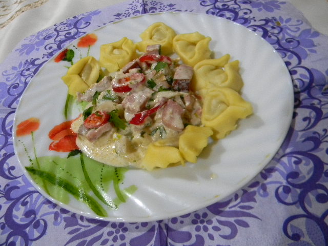 Tortellini cu sunca si hribi de padure