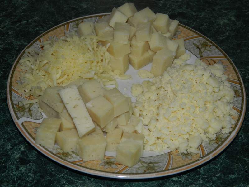 Omleta quarto formaggi