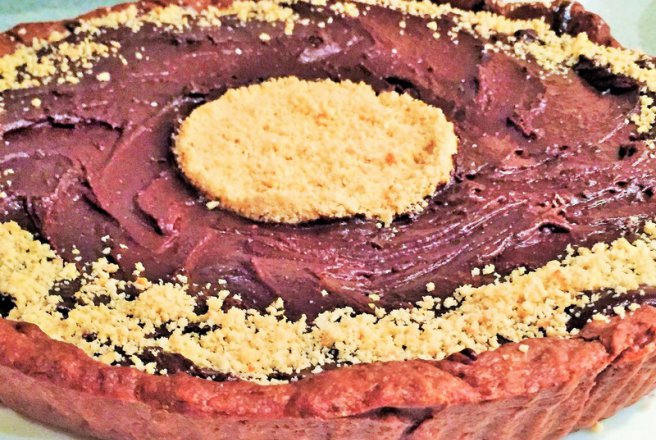 Tarta de ciocolata de casa cu alune