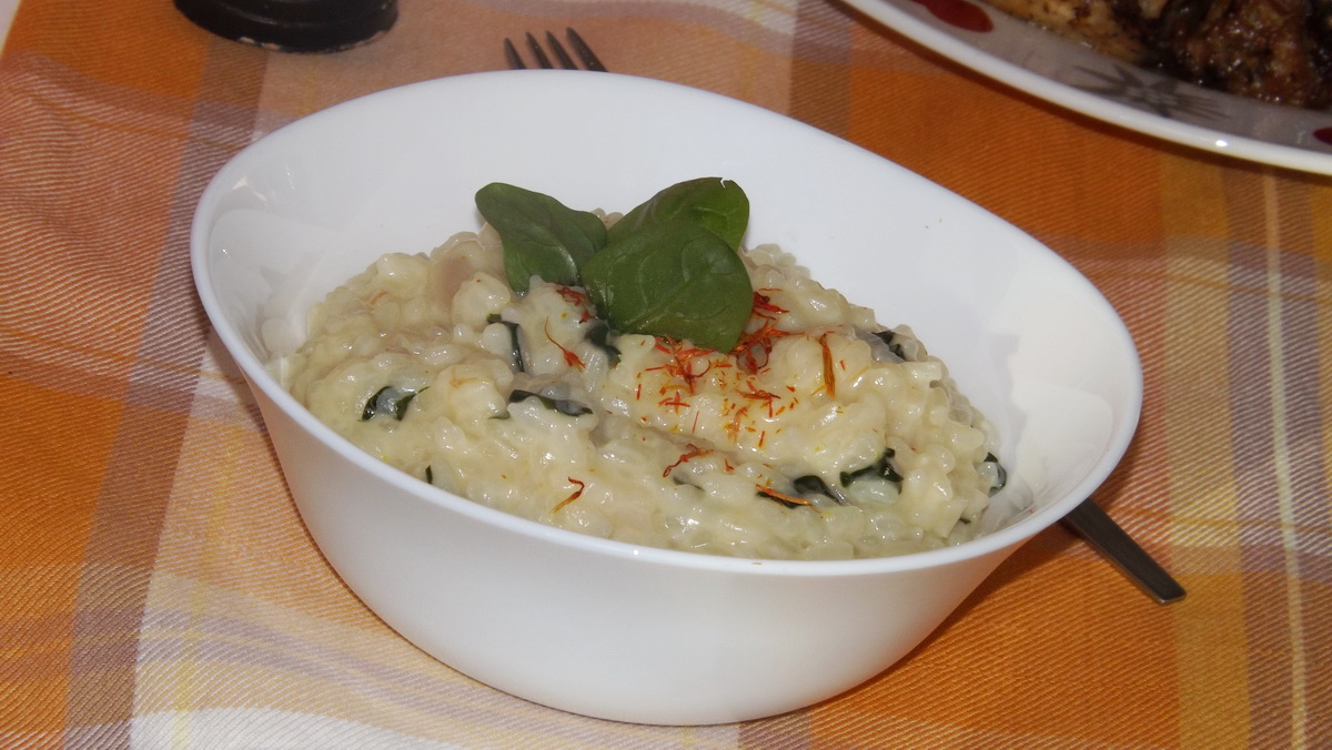 Risotto cremos cu sofran si baby spanac