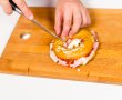 Bagel cu crema de branza cu smantana Delaco, bacon si salata de ardei copti-10