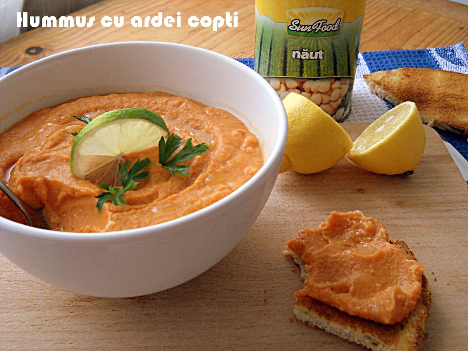 Hummus cu ardei copti