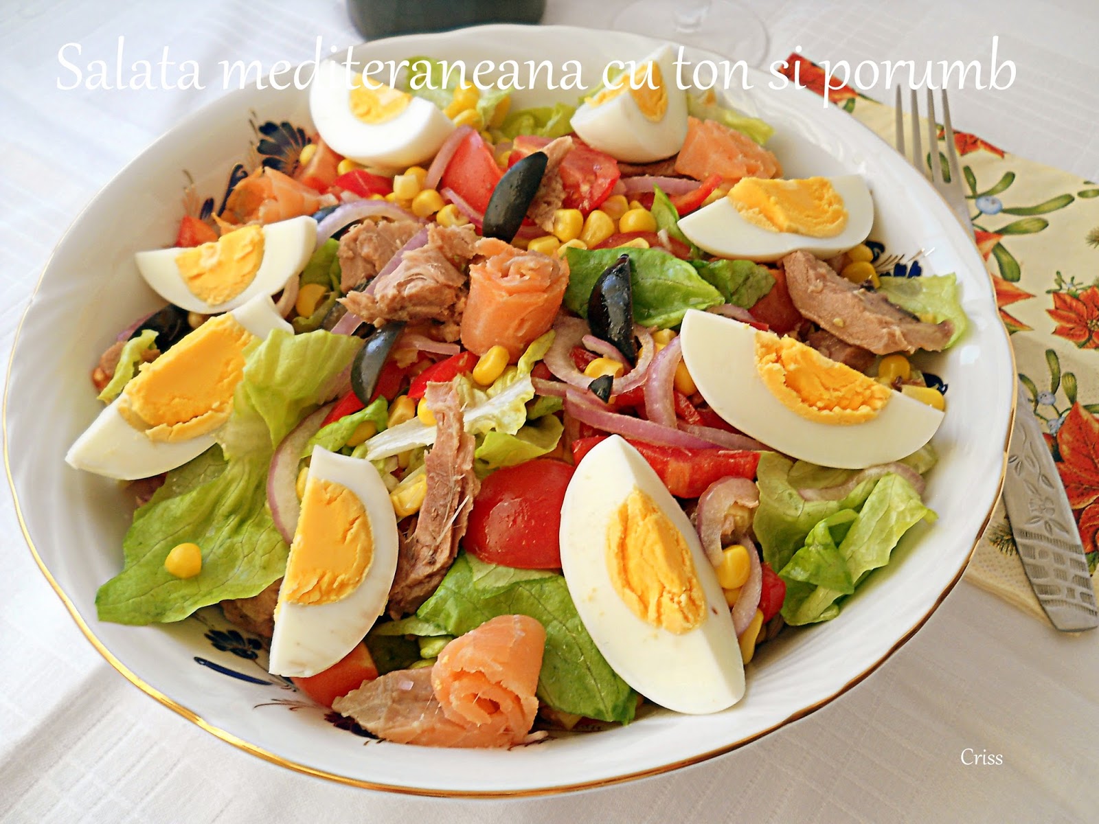 Salata mediteraneana cu ton si porumb