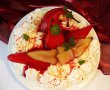 Pavlova cu pere posate in vin rosu-1