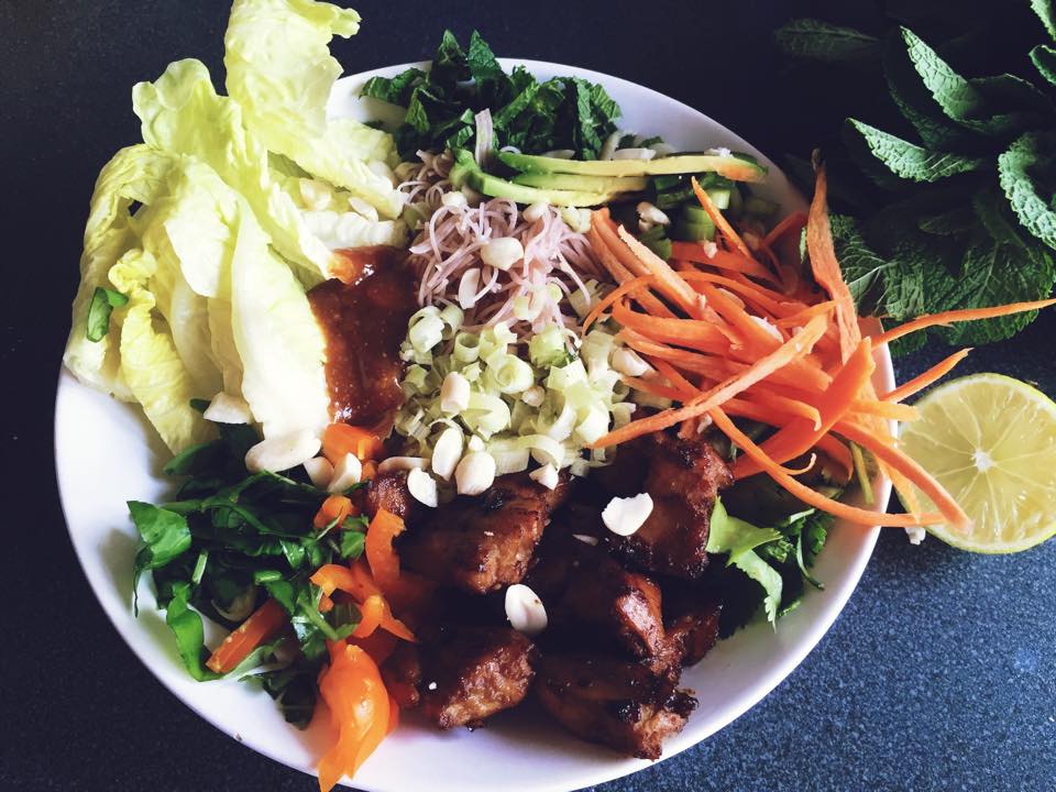 Salata vietnameza Pachetel de Primavara