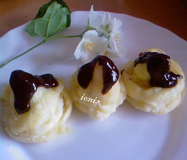 Choux à la crème de citron