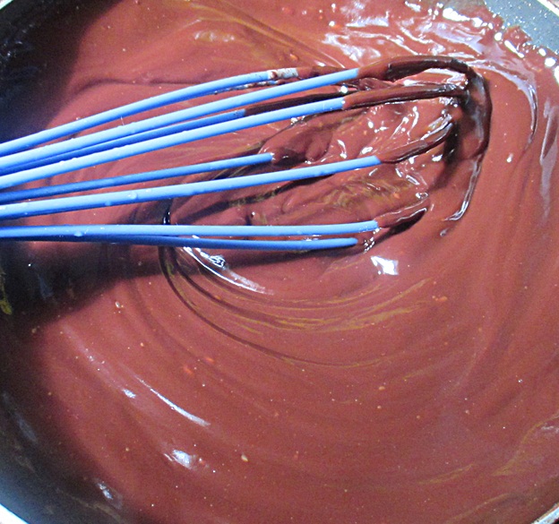 Prajitura cu crema mascarpone, ciocolata si capsuni