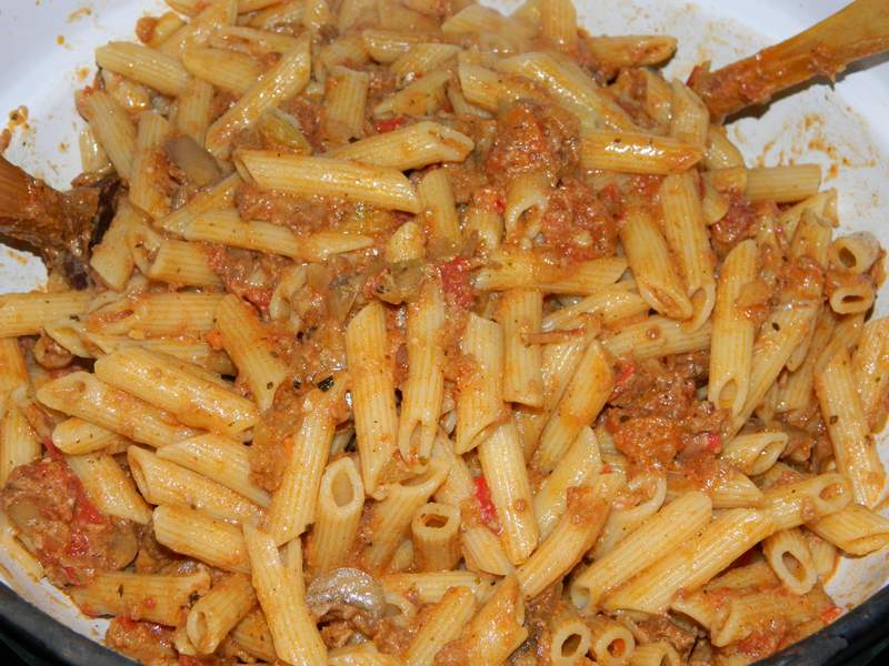 Penne cu ton si ciuperci