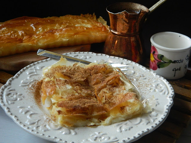 Bougatsa