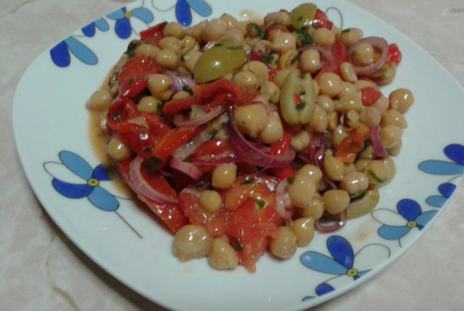 Salata de naut cu legume