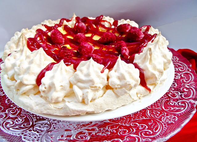 Pavlova cu crema de lamaie