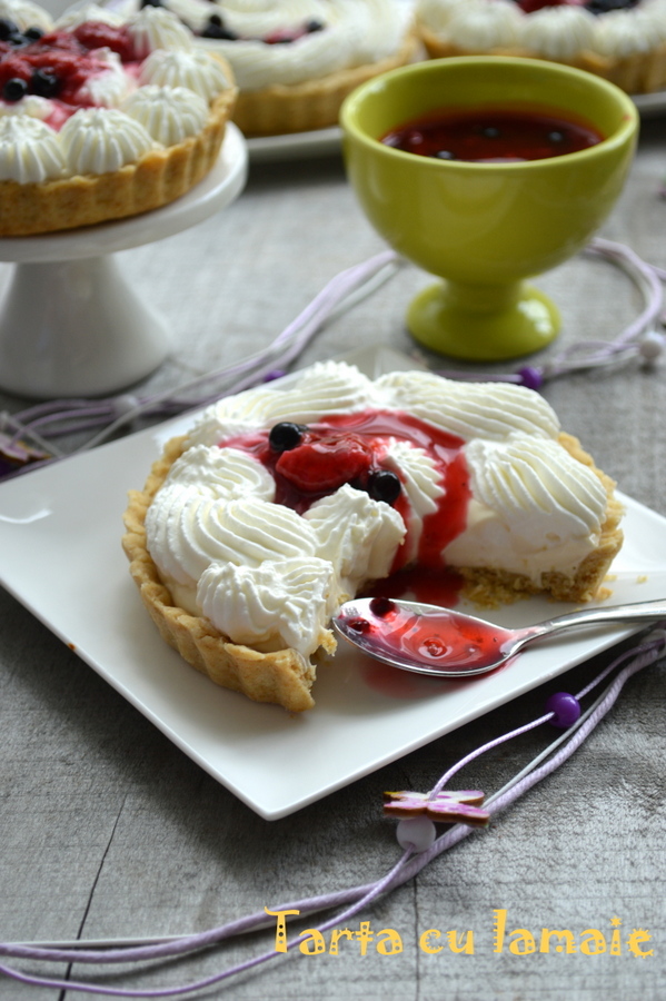 Desert tarte cu crema de lamaie si ciocolata alba