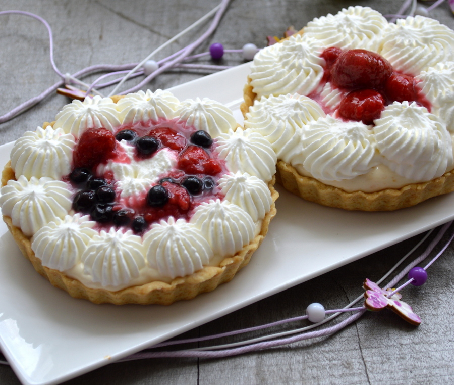 Desert tarte cu crema de lamaie si ciocolata alba