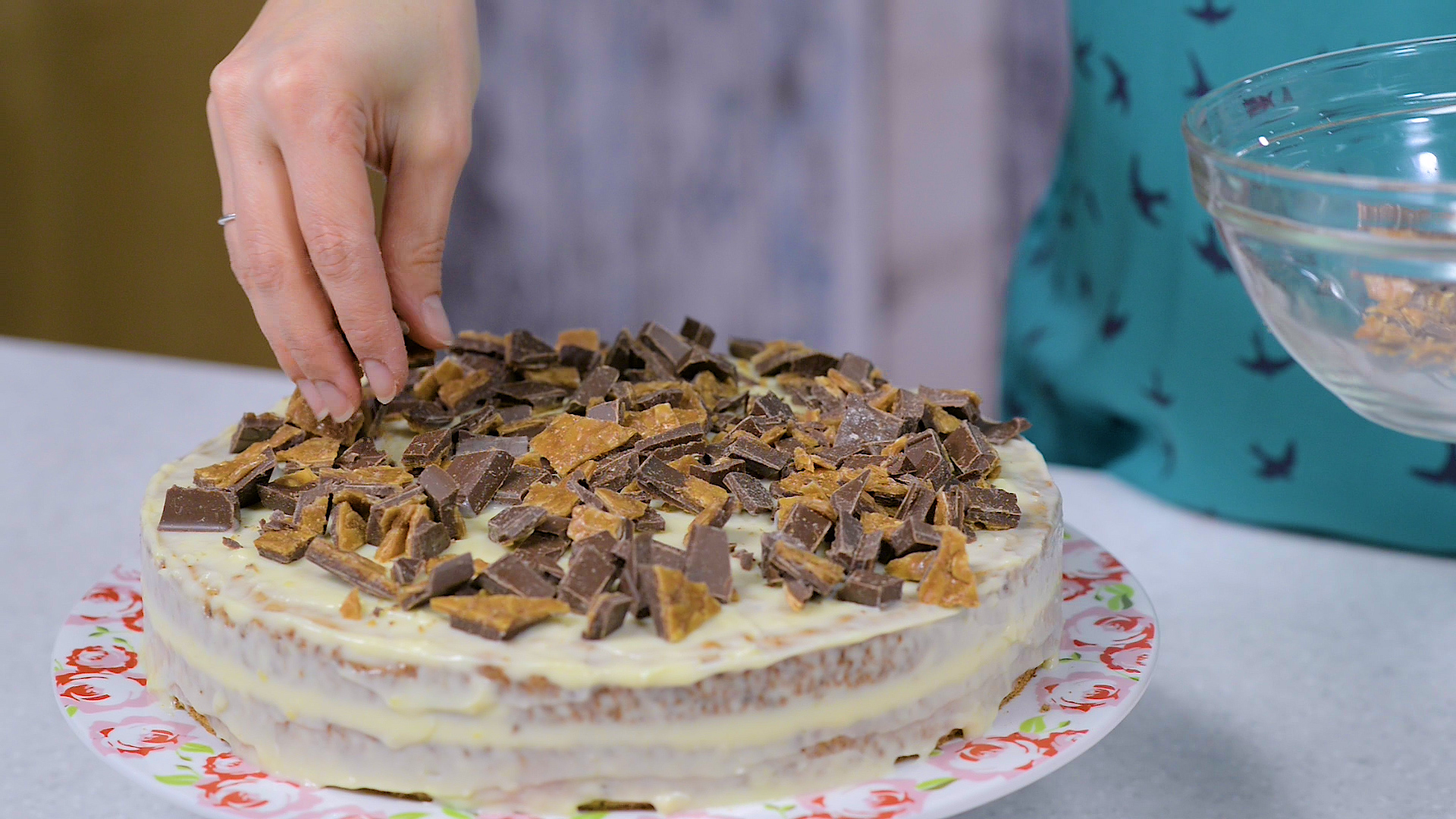 Desert tort cu nuca si crema de vanilie