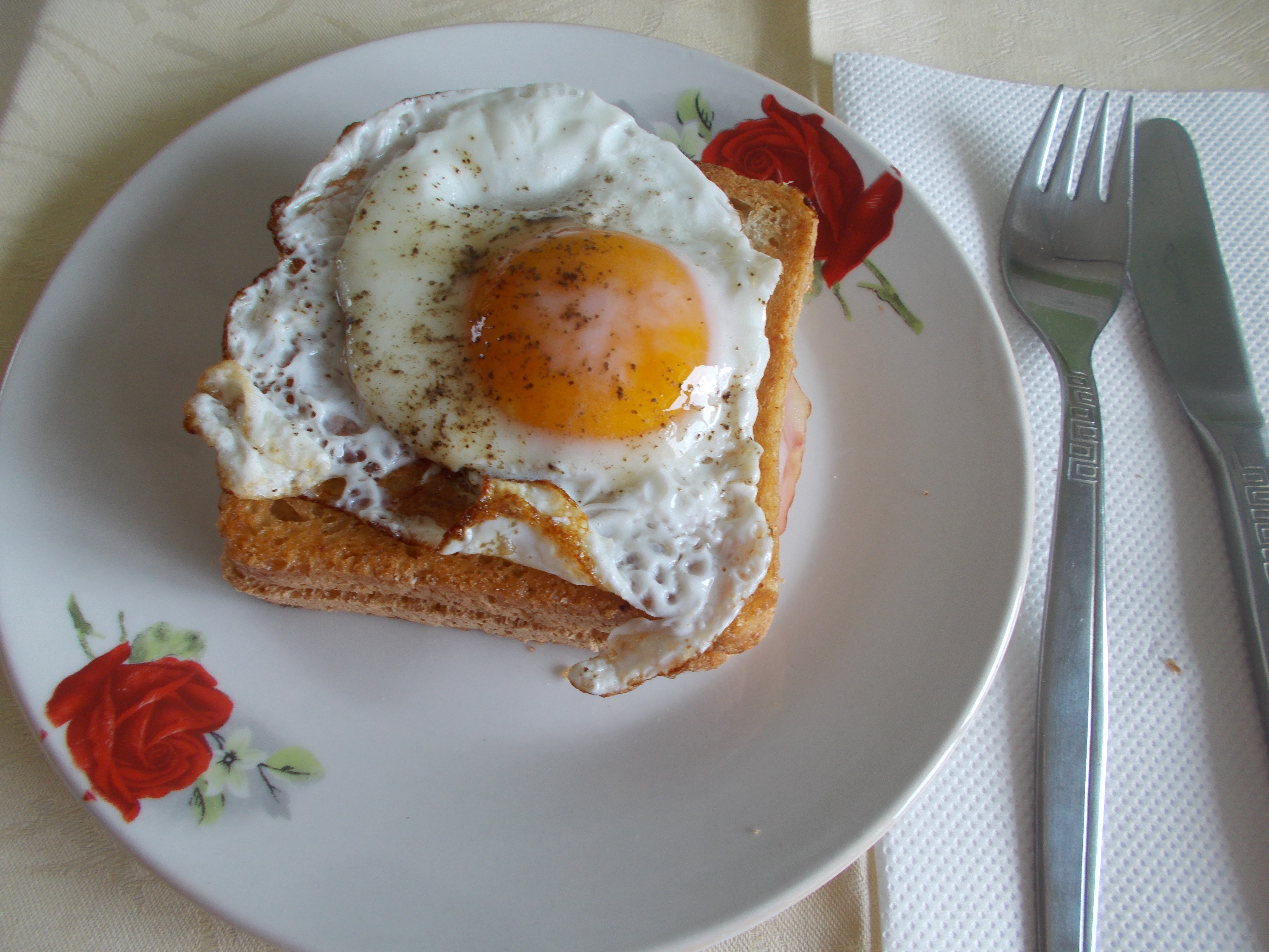 Sandvis Croque-madame