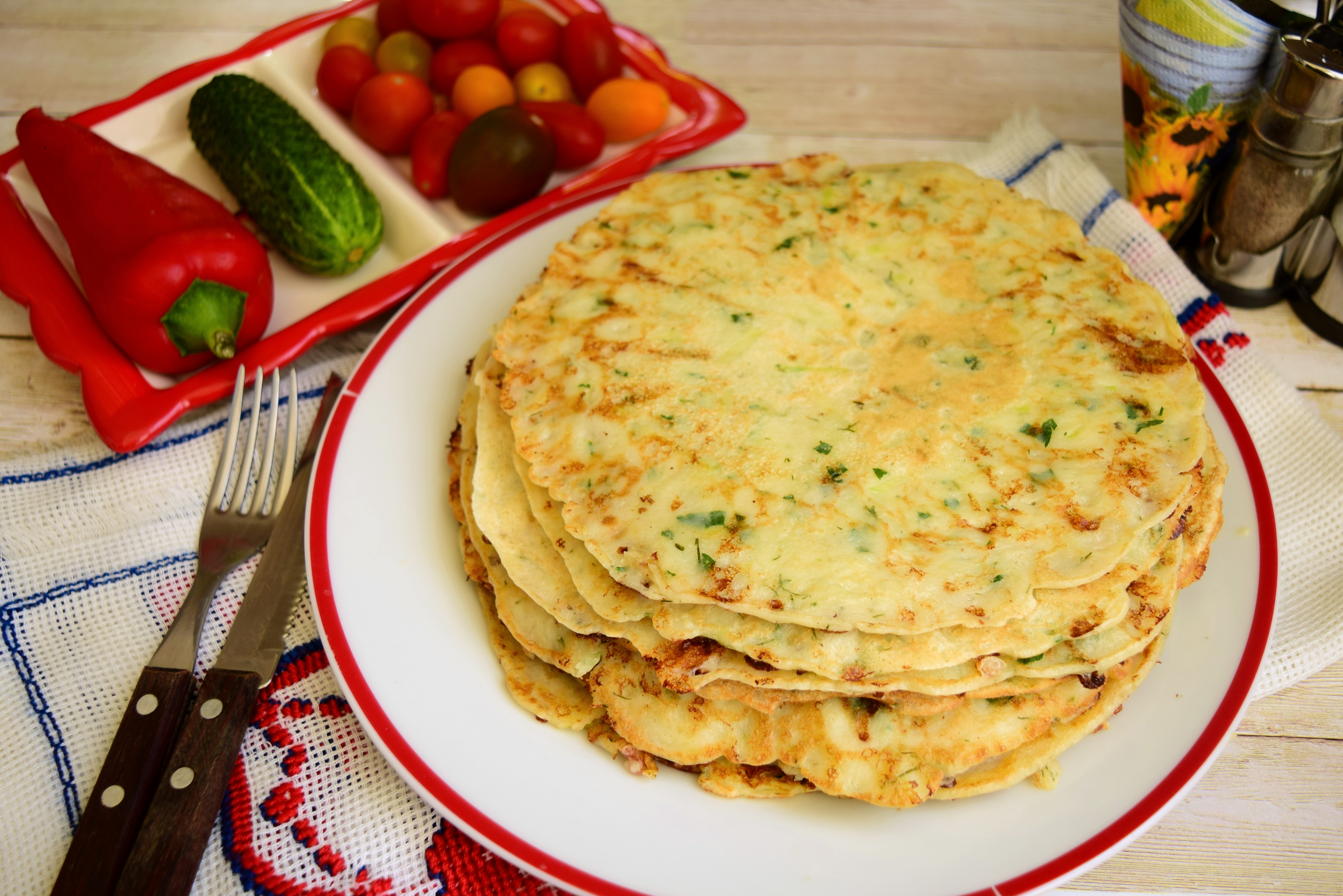 Aperitiv clatite cu branza si dovlecel