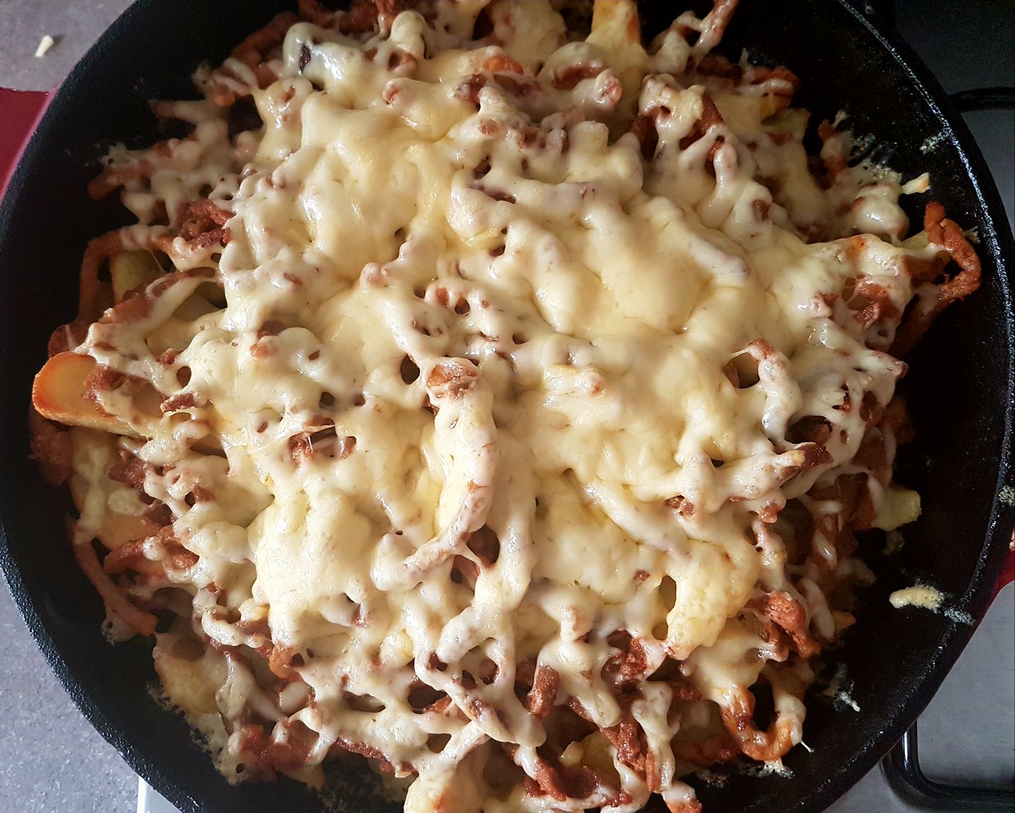 Kapsalon  (Shaworma la tigaie in stil olandez)