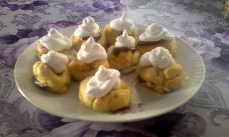 Desert choux a la creme