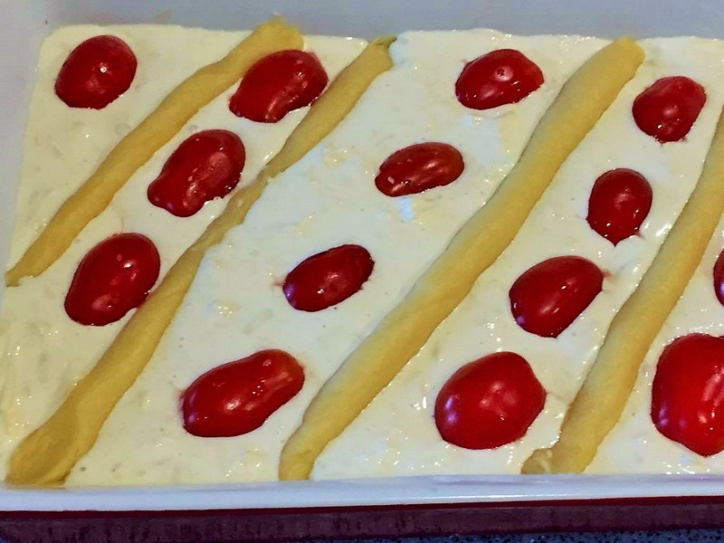 Aperitiv tarta Cheddar cu rosii cherry