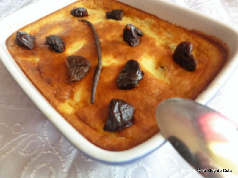 Desert flan/budinca cu prune uscate -  Far Breton