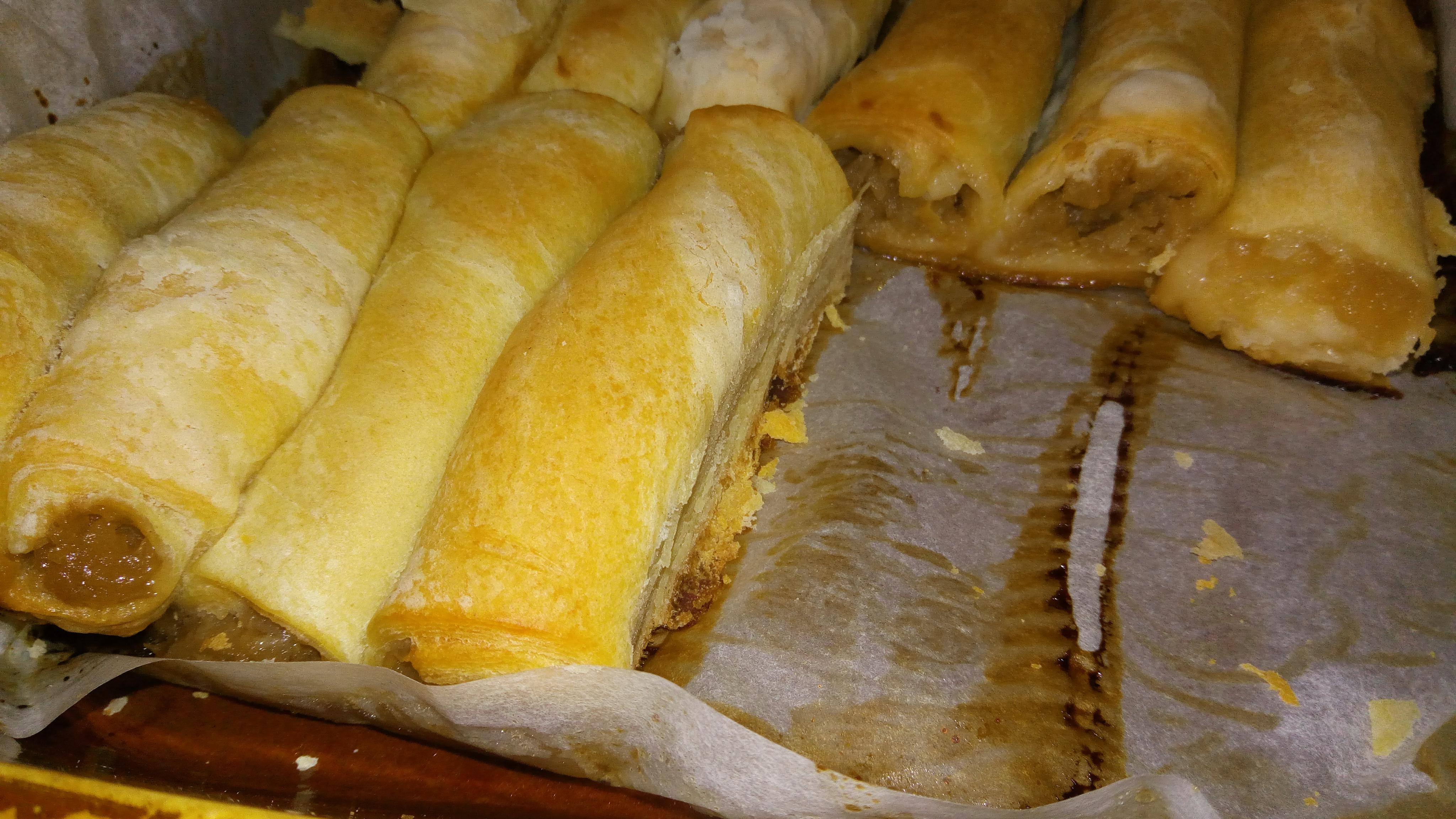 Strudel cu mere cu aluat de casa, reteta gustoasa si economica